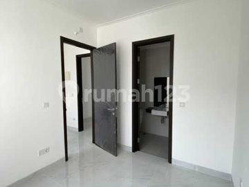 Dijual Rumah di Harmony Golf Pik 1 , bisa Gandeng, Murah