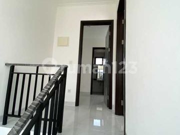 Dijual Rumah di Harmony Golf Pik 1 , bisa Gandeng, Murah