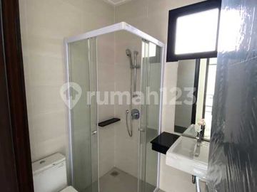 Dijual Rumah di Harmony Golf Pik 1 , bisa Gandeng, Murah