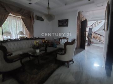 Rumah Mewah Dan Besar Dalam Komplek Di Cipinang S8371