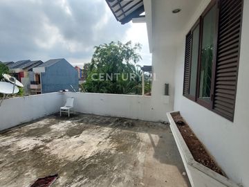 Rumah Mewah Dan Besar Dalam Komplek Di Cipinang S8371