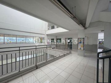 Jarang Ada! Gedung Komersil 4 Lantai di Soepomo Raya