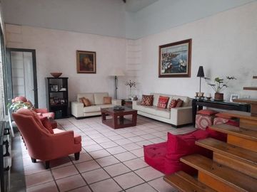 Rumah 3 Lantai + Basement, Hadap Timur, Villa Cinere Mas