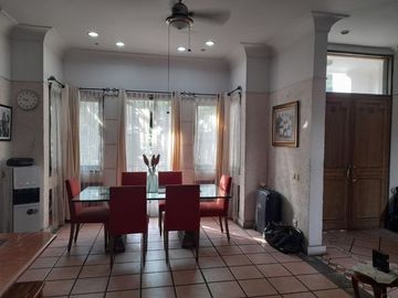 Rumah 3 Lantai + Basement, Hadap Timur, Villa Cinere Mas