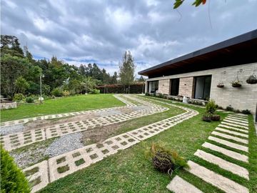 Venta casa campestre En Alto de las Palmas Envigado sector lemont
