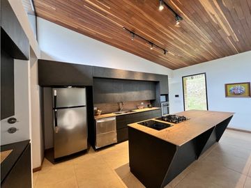 Venta casa campestre En Alto de las Palmas Envigado sector lemont