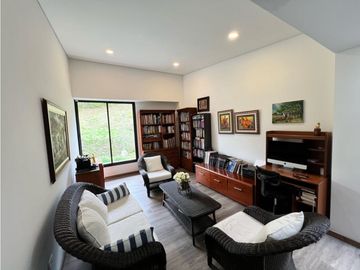 Venta casa campestre En Alto de las Palmas Envigado sector lemont
