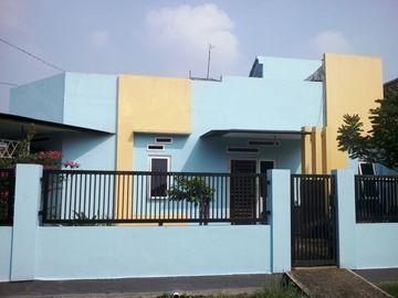 Rumah di Ciledug, Tangerang. Harga Murah tanah luas