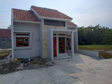 RUMAH TERLARIS SPEK PREMIUM 200 JUTAAN DI PLAYEN GUNUNGKIDUL