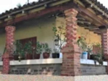 Excelente terreno con arboles frutales, pozo y servicios, magnífico precio