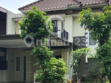 Rumah Cantik, Nyaman Siap Huni di Legenda Wisata, Gn. Putri, Bogor.