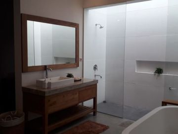 Dijual Rumah cantik Baru di perumahan Bintaro Jakarta selatan