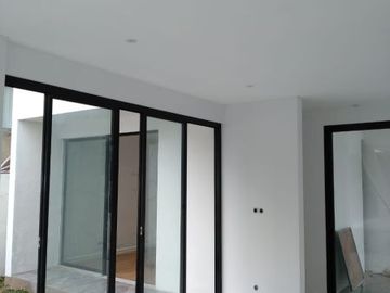 Dijual Rumah cantik Baru di perumahan Bintaro Jakarta selatan
