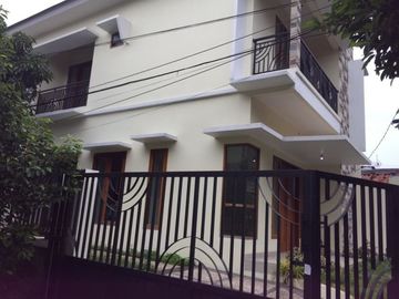 Di jual cepat Rumah Second cempaka putih Tanah Luas Siap Huni