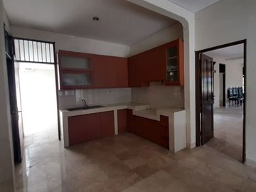 Di jual cepat Rumah Second cempaka putih Tanah Luas Siap Huni