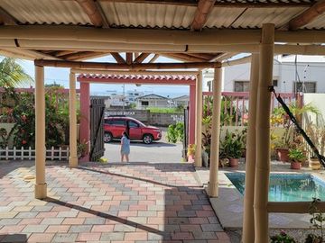 Ballenita Beauty with Pool. Excellent Opportunity: Se Vende Casa Cerca del Mar en Ballenita