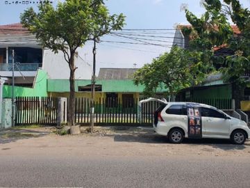 Rumah Raya Tenggilis STRATEGIS NOL JALAN