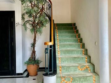 RUMAH LUAS MEGAH at Jl SIMPRUG GOLF, KEBAYORAN LAMA