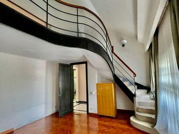 RUMAH LUAS MEGAH at Jl SIMPRUG GOLF, KEBAYORAN LAMA