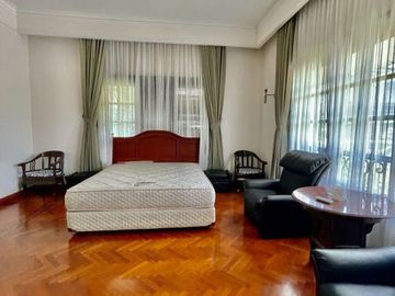 RUMAH LUAS MEGAH at Jl SIMPRUG GOLF, KEBAYORAN LAMA