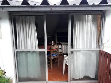 CASA 5 AMB C/COCHERA lote 417m2 300m2cub SANTOS LUGARES