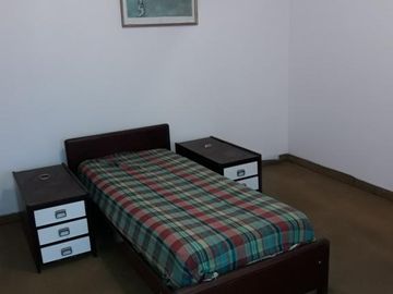 CASA 5 AMB C/COCHERA lote 417m2 300m2cub SANTOS LUGARES