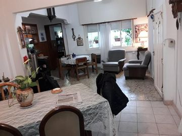 CASA 5 AMB C/COCHERA lote 417m2 300m2cub SANTOS LUGARES
