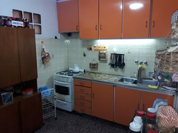 CASA 5 AMB C/COCHERA lote 417m2 300m2cub SANTOS LUGARES
