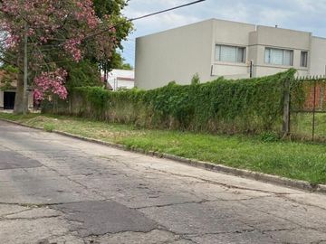 Lote en Venta Haedo / Moron (A004 4422)