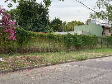 Lote en Venta Haedo / Moron (A004 4422)