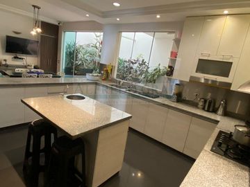 Casas Venta CAL. Las Dalias  - SANTIAGO DE SURCO