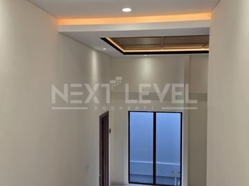 Dijual rumah bagus di Woodland Citraland Surabaya barat