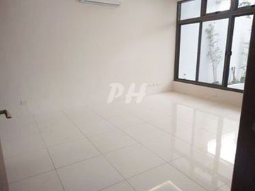 PH770 Townhouse For Sale In Scout Area At 32M