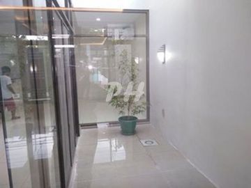 PH770 Townhouse For Sale In Scout Area At 32M