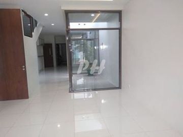 PH770 Townhouse For Sale In Scout Area At 32M