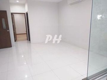 PH770 Townhouse For Sale In Scout Area At 32M