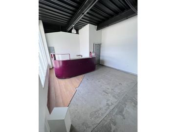 PACORA ALQUILO O VENDO GALERA 2500 MTS CENTRO LOGISTICO