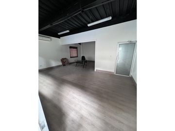 PACORA ALQUILO O VENDO GALERA 2500 MTS CENTRO LOGISTICO