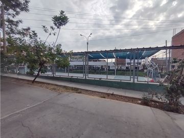 VILLA EL SALVADOR - VENTA CASA CON COCHERA - ÁREA 117 m2