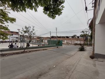 VILLA EL SALVADOR - VENTA CASA CON COCHERA - ÁREA 117 m2