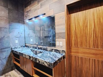 Venta de Casa de 4 habitaciones con acabados de Lujo al Norte de Colima
