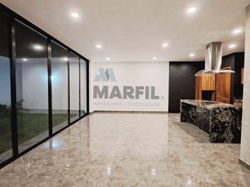 Venta de Casa de 4 habitaciones con acabados de Lujo al Norte de Colima