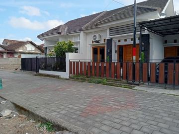 RUMAH PALING MURAH DEKAT KAMPUS UAD RINGROAD SELATAN JOGJA DESAIN MODERN