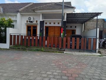 RUMAH PALING MURAH DEKAT KAMPUS UAD RINGROAD SELATAN JOGJA DESAIN MODERN