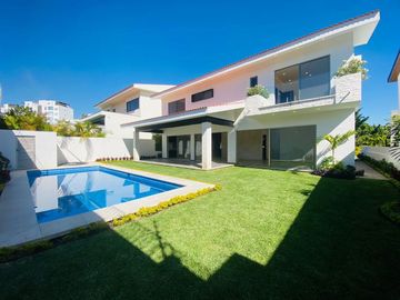 Casa en Fraccionamiento en Paraíso Country Club, Emiliano Zapata, Morelos CAEN-8