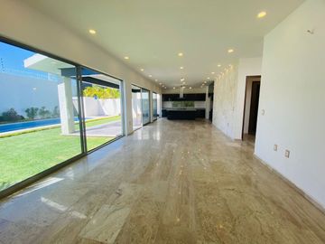 Casa en Fraccionamiento en Paraíso Country Club, Emiliano Zapata, Morelos CAEN-8