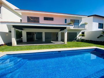 Casa en Fraccionamiento en Paraíso Country Club, Emiliano Zapata, Morelos CAEN-8