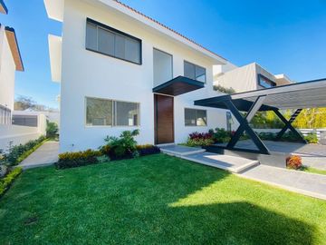 Casa en Fraccionamiento en Paraíso Country Club, Emiliano Zapata, Morelos CAEN-8