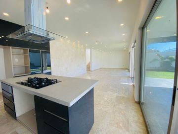 Casa en Fraccionamiento en Paraíso Country Club, Emiliano Zapata, Morelos CAEN-8