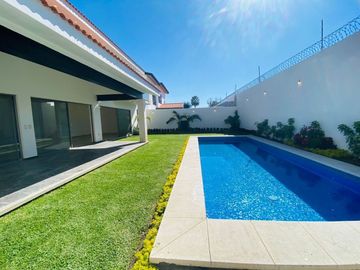 Casa en Fraccionamiento en Paraíso Country Club, Emiliano Zapata, Morelos CAEN-8